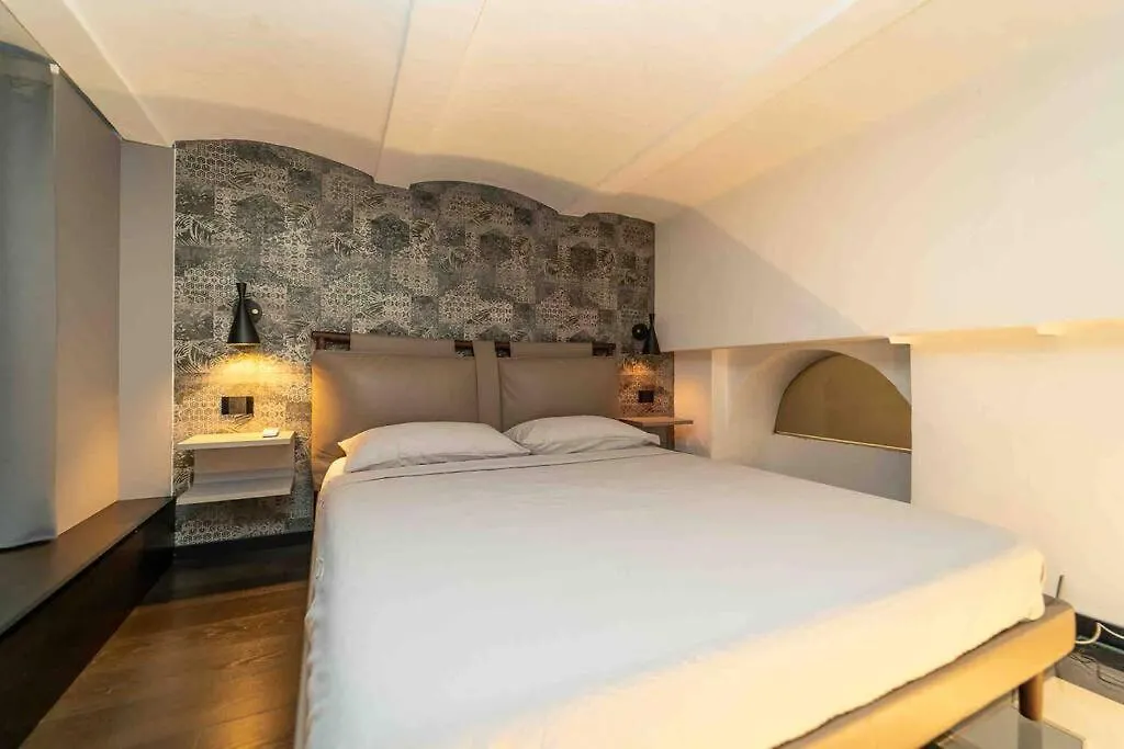 Prestigioso Loft In San Babila A 5 Min. Dal Duomo Apartment Milan 0*,  Italy